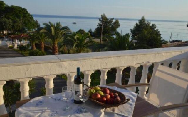 Hotel Paraktio