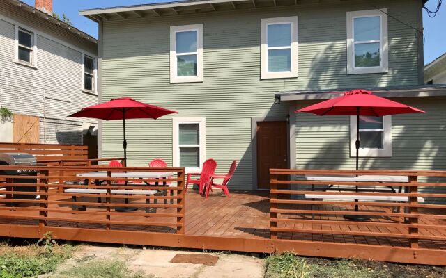 5BR/4BA House Sleeps 20 Downtown