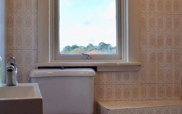 Comfortable 3 Bedroom Apartment In Trendy Haberfield