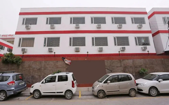 Matri Neer By OYO Rooms