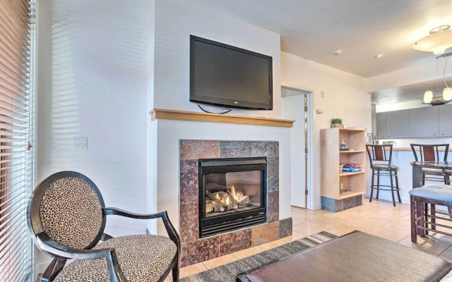 Resort-style Condo w/ Lake Chelan & Mtn Views