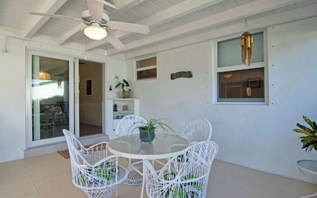 Mango House Immaculate 3 BDR in Boynton Beach!