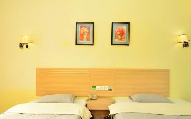 77 Chain Traders Hotel