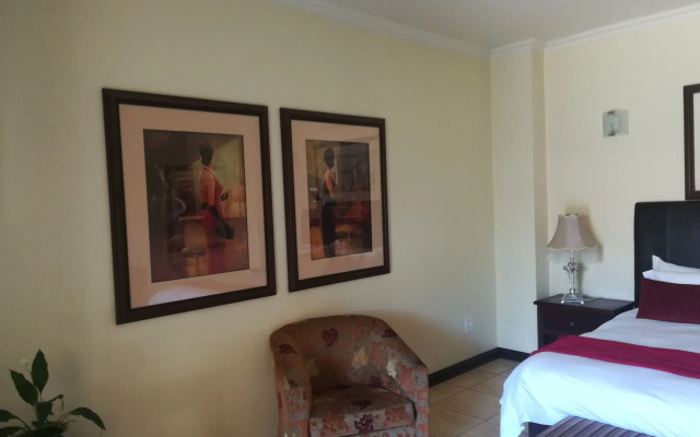 The Moon and Sixpence Garden Guest House