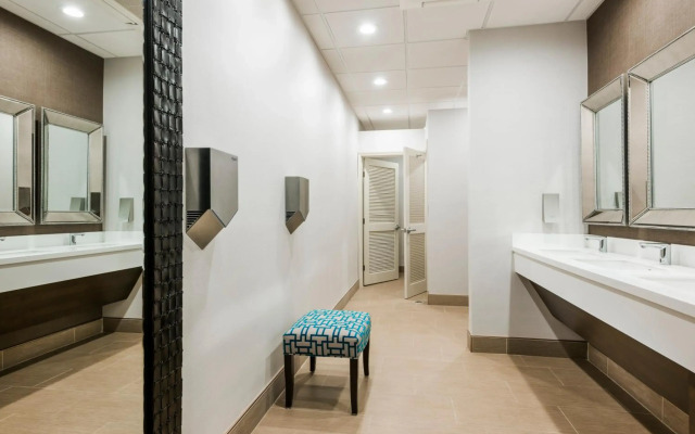 The Kenilworth Hotel - Newark Airport West