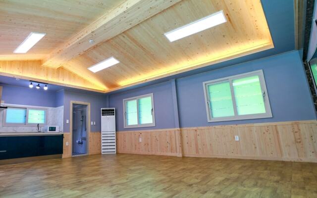 Pocheon stream pension