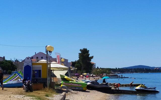 Villa Begonia with swimming pool, Privlaka (Zadar)