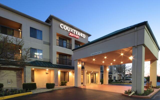 Courtyard by Marriott Dayton North