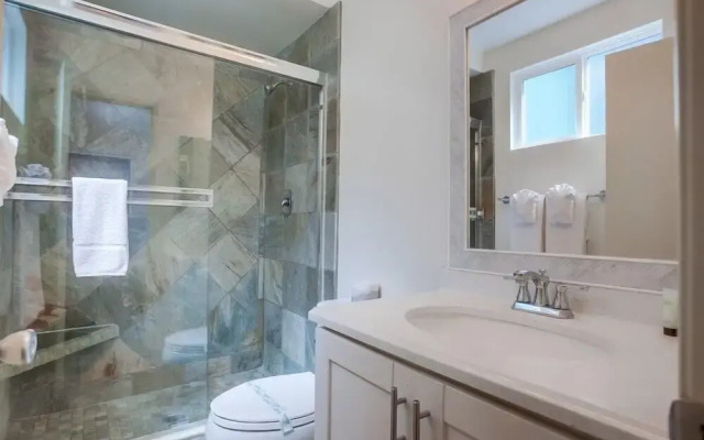 Manhattan Shores 5