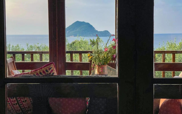 Villa Anta house by the sea