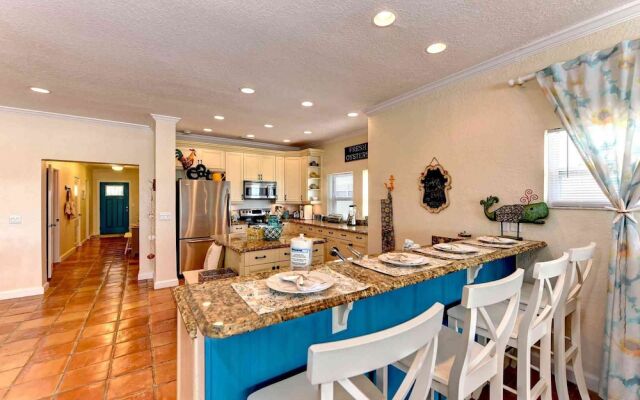Sunset Point Apartment 4