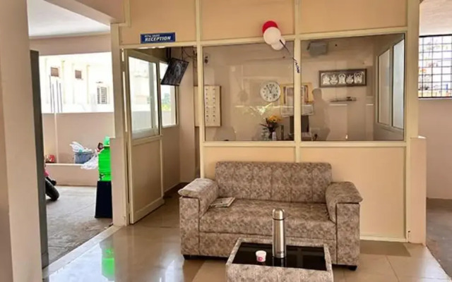 Fabhotel Royal Grand Ii