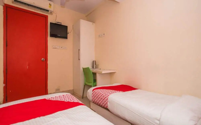 Bheemudu Hotel by OYO Rooms