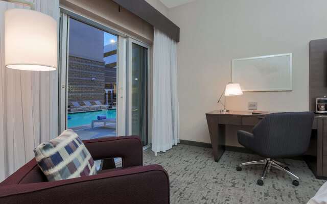DoubleTree by Hilton Evansville