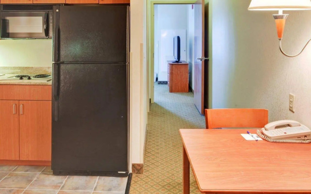 Holiday Inn Express Hotel & Suites Southfield - Detroit