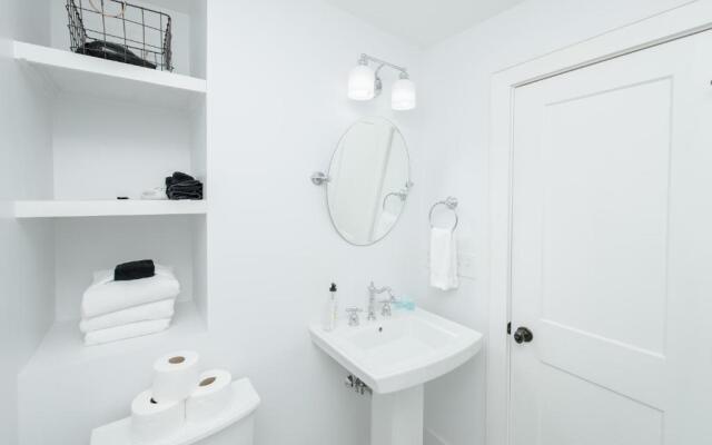 Guesthouse Charleston WEST 62 and 64
