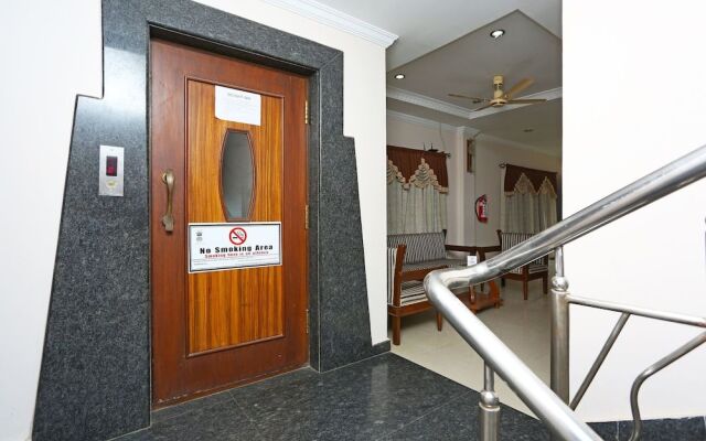 OYO 8932 Delight Inn Gachibowli