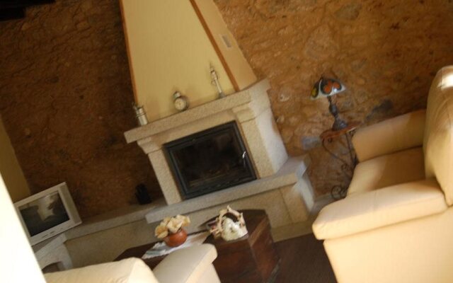 Casa De Abaixo