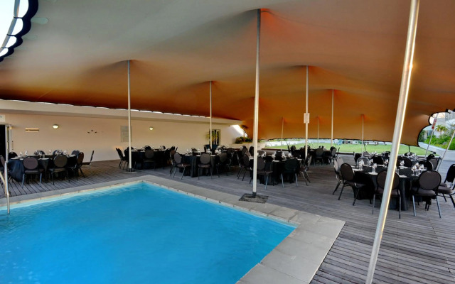 Lagoon Beach Hotel & Spa