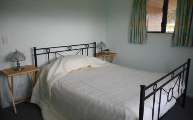 Two Bobs Bed & Breakfast