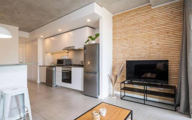 Coral Point Executive Studio Apartment