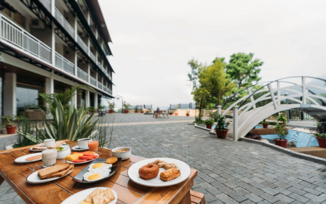 The Panoramic Getaway