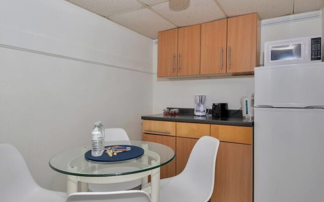 Lovely Little Studio With Pool, Hallandale Beach:)