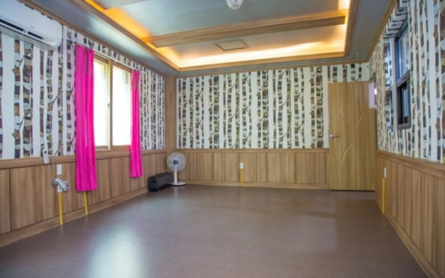 Gwangyang Feel Tourist House Pension