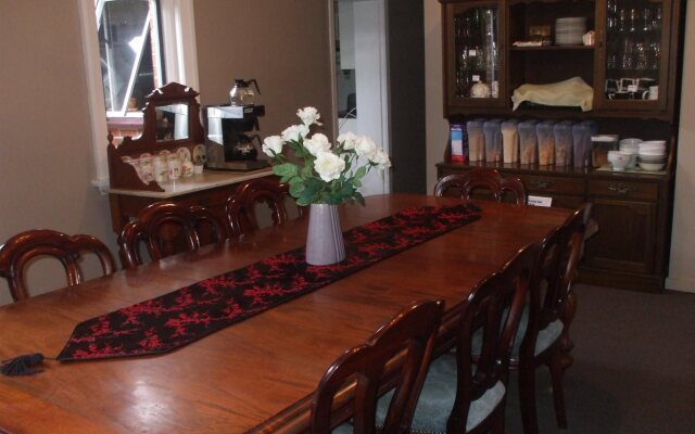 Elizabeth Court B & B