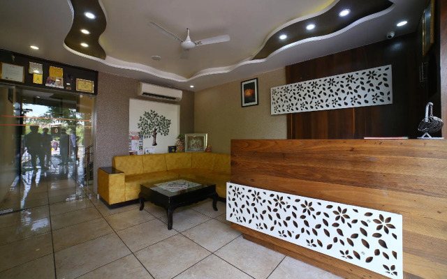 OYO 24808 Padmawati Palace