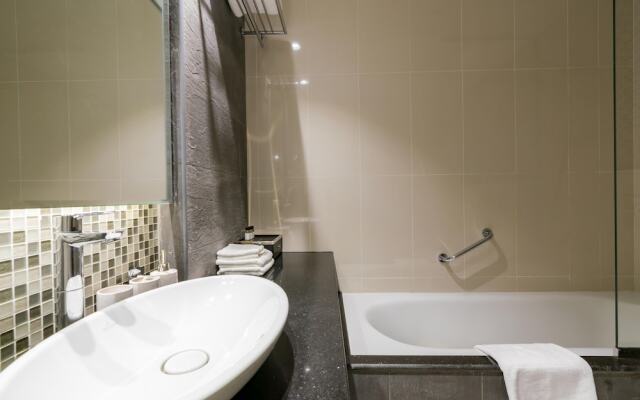 SuperHost- Stunning Burj View 2BR in Downtown Dubai