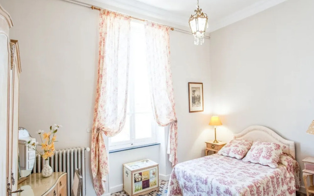 Elegant Holiday Home Near the Canal du Midi