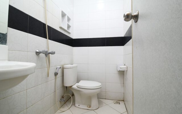 Airy Panakkukang Boulevard Ruko Ruby 51 Makassar