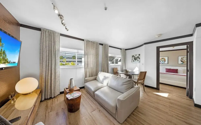 The Coastal Retreat