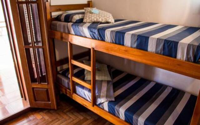 Flor de Lis Hostel