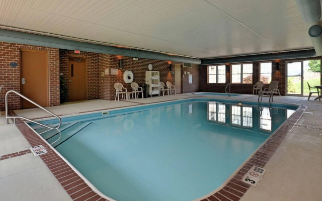 Comfort Suites Hotel and Conference Center