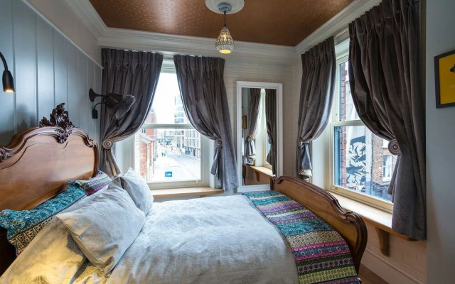 Mcgettigan's Townhouse
