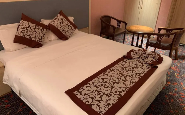 A1 Royal hotel Riverside
