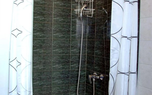 Hostel Lavele
