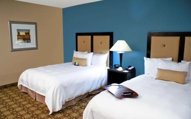 Hampton Inn & Suites Charlotte Airport