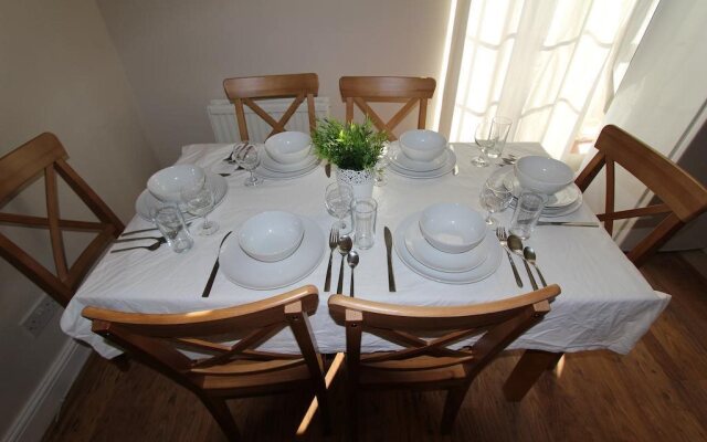 Brackenbury Apartments