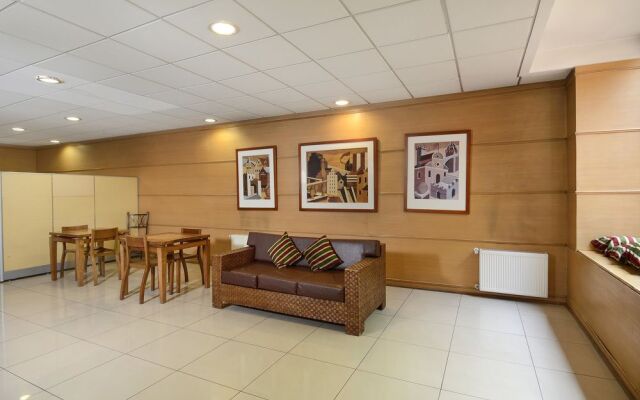 Seven Apart Hotel