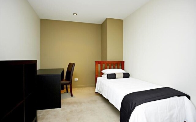 Astra Apartments - Docklands