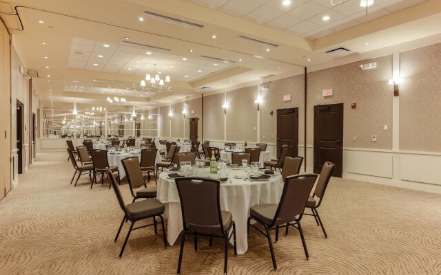 Hilton Promenade at Branson Landing