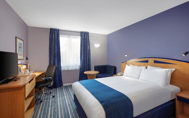 Holiday Inn Express Poole, an IHG Hotel