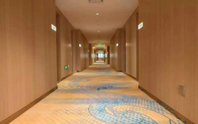 Dragon City International Hotel