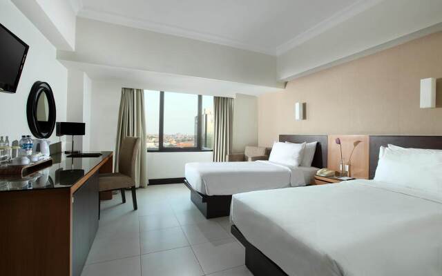 Hotel Santika Pandegiling Surabaya