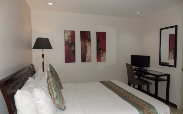 The Suites at Calle Nueva