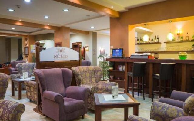 Garni Hotel Semlin BB