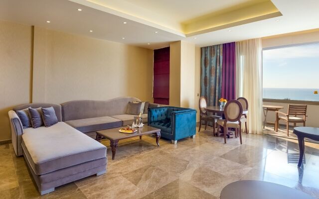 Adams Beach Hotel & Spa